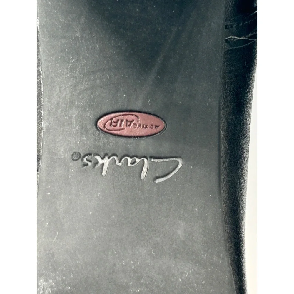 Clarks artisan black